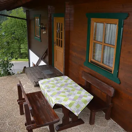 Lehengut Apartment